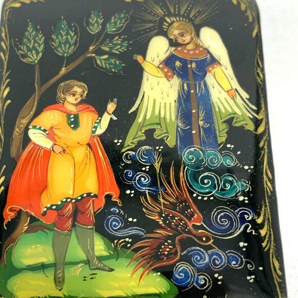 Russian Hand Painted Lacquer Trinket Box Angel Knight Small 2 x 1.5 x 1" Vtg - Picture 2 of 8
